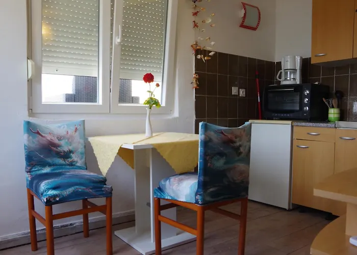 One Bedroom Apartment