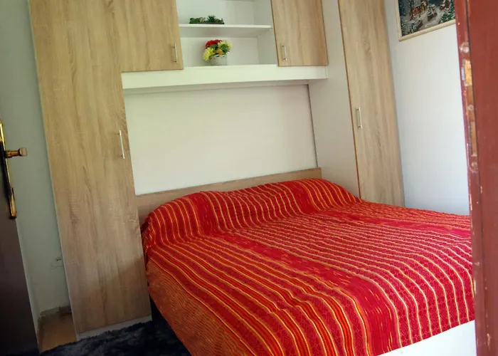 One Bedroom Apartment